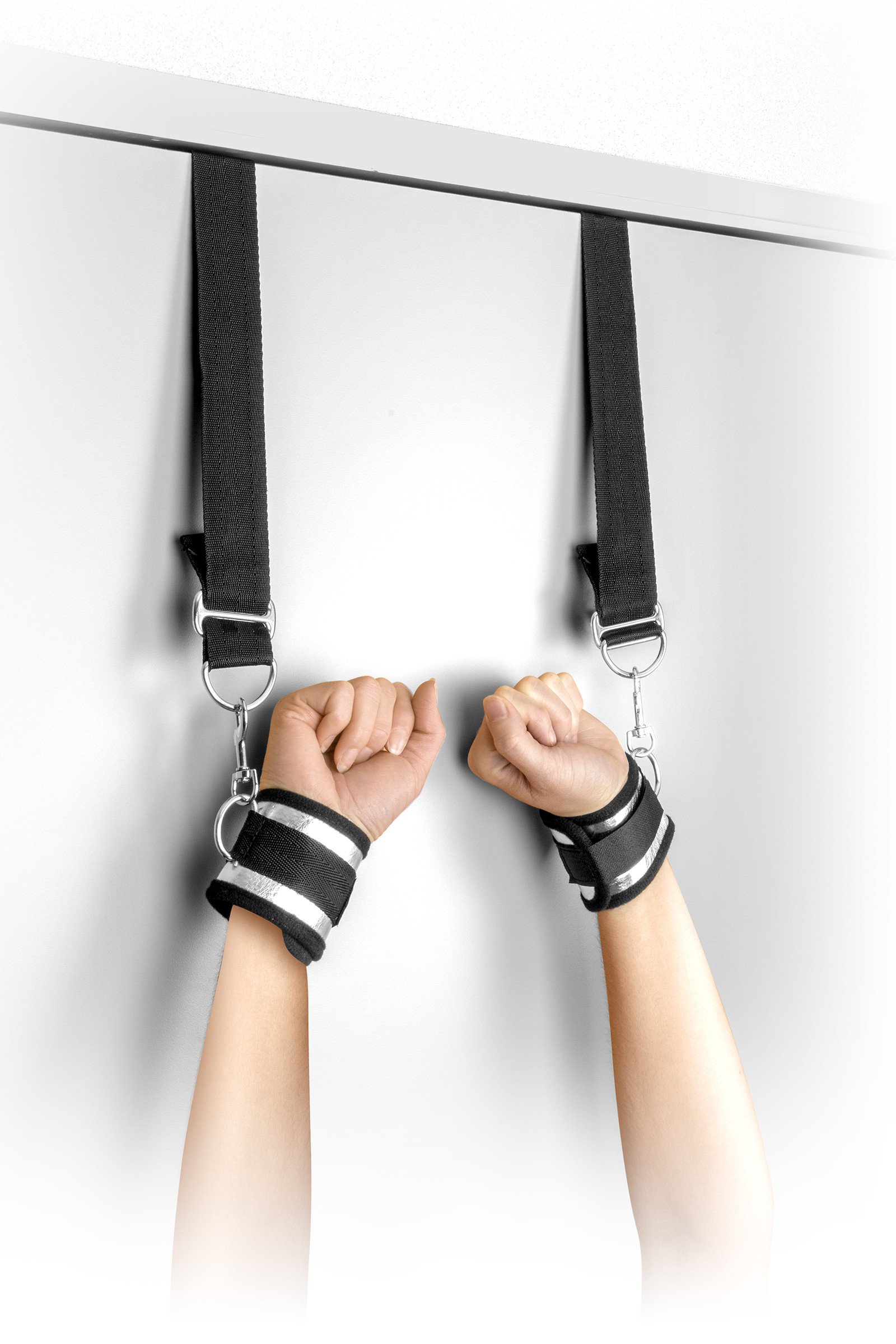 Menottes de suspension pour porte