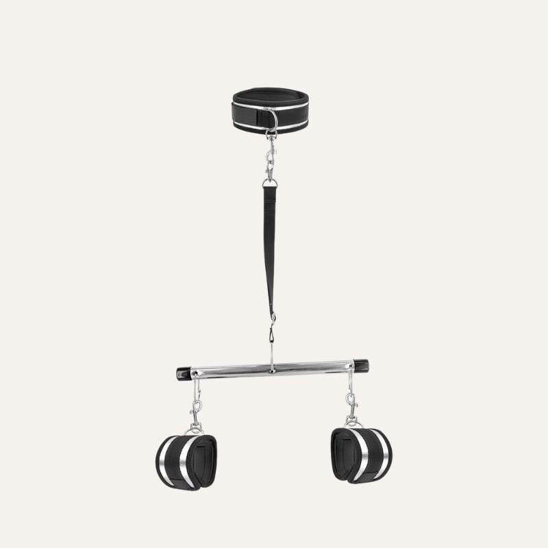 3 Menottes & Collier de Soumission – Kit avec Barre – Fetish Tentation