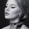 Collier ras de cou d’appartenance BDSM rouge ou noir