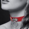 Collier ras de cou d’appartenance BDSM rouge ou noir
