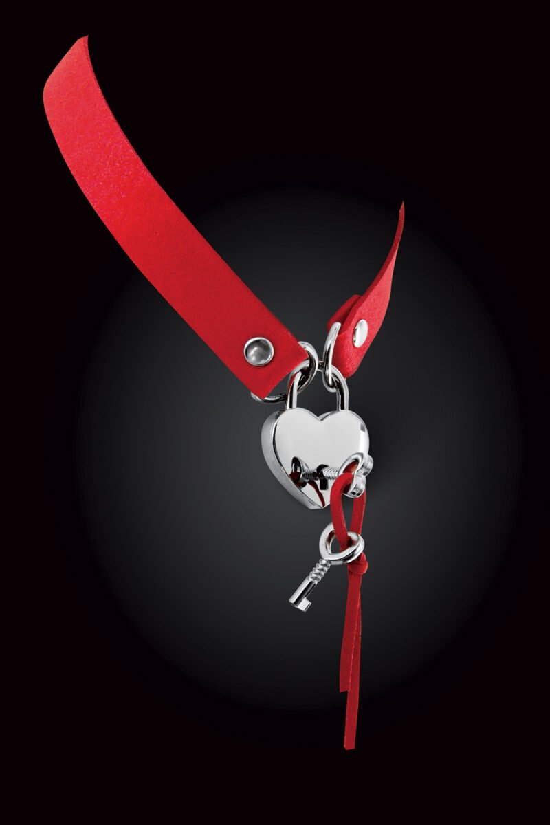 Collier ras de cou BDSM cadenas cœur rouge ou noir